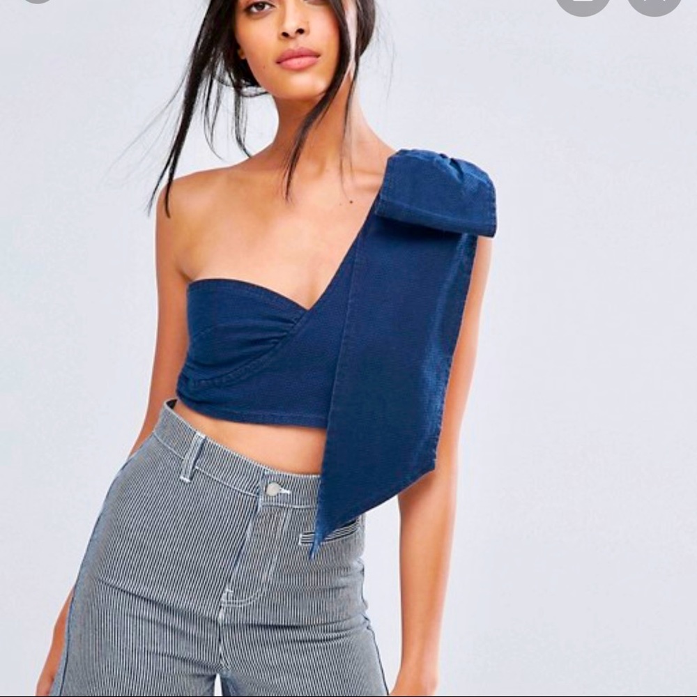 NWT ASOS Denim One-Shoulder Crop Top! 💙🥶💙